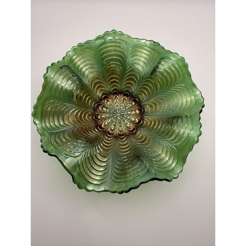 Antique Fenton Feathered Rays Green Carnival Glass 7" Ruffled Bowl Scarce